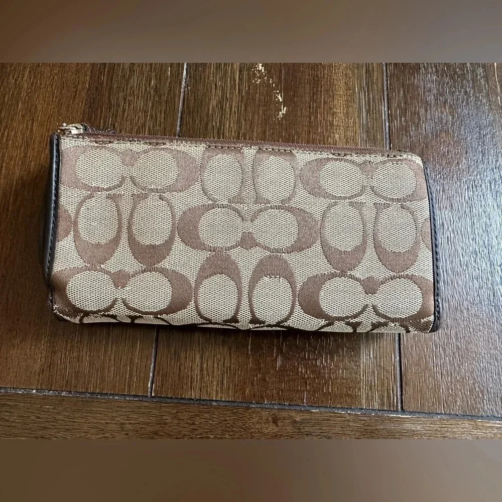 Coach signature logo wallet